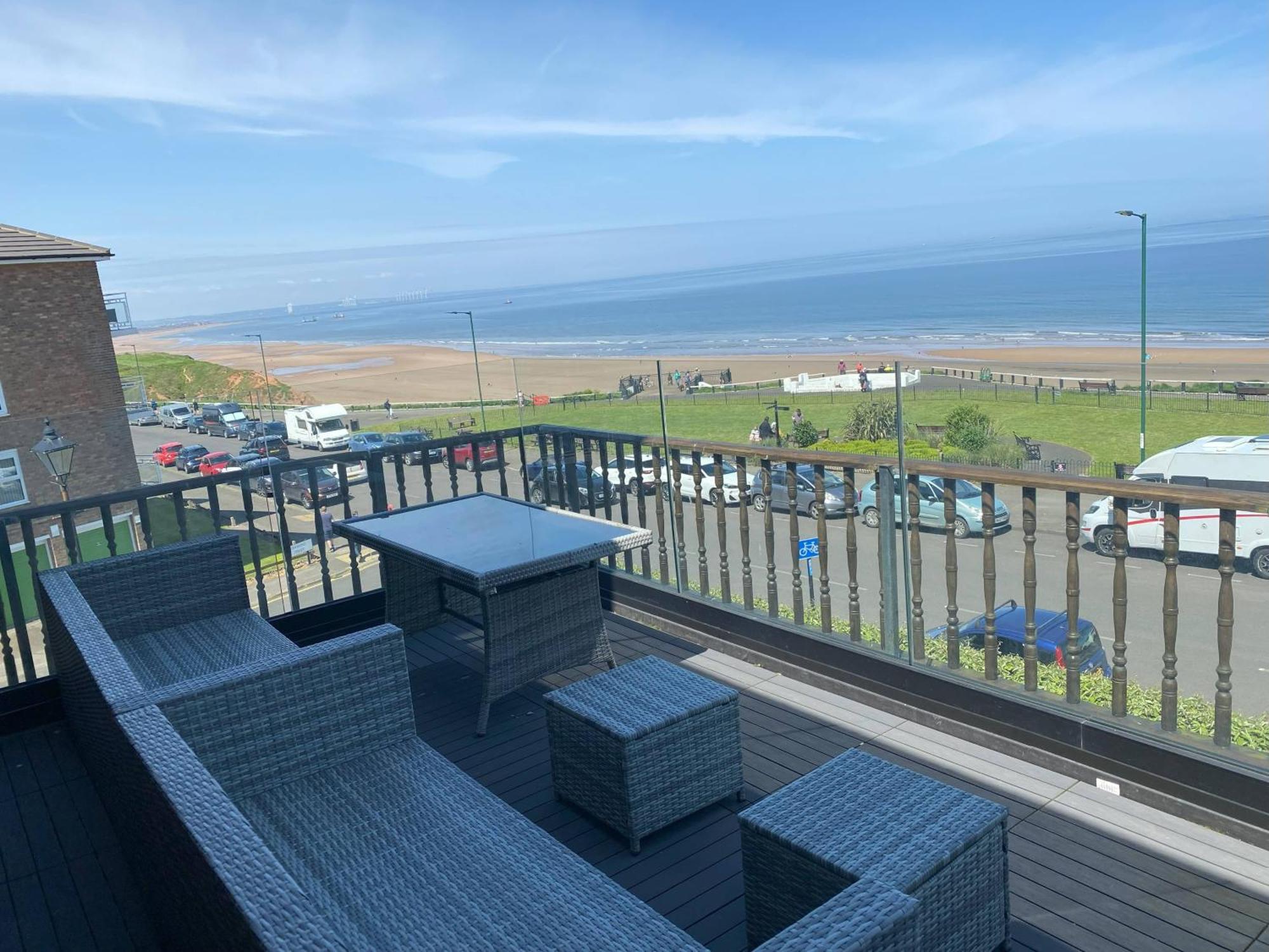 Captain'S Deck Beach Balcony Perfectlysaltburn Saltburn-by-the-Sea Exterior foto