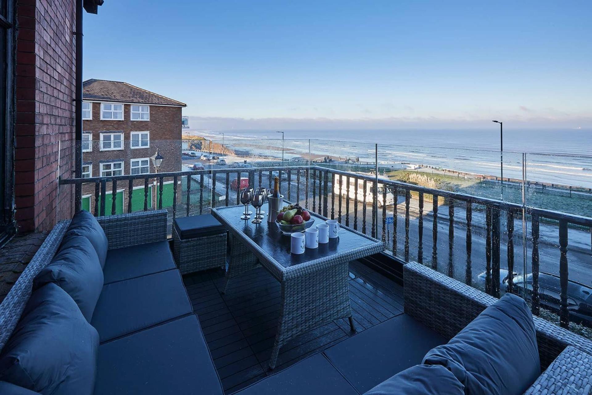 Captain'S Deck Beach Balcony Perfectlysaltburn Saltburn-by-the-Sea Exterior foto