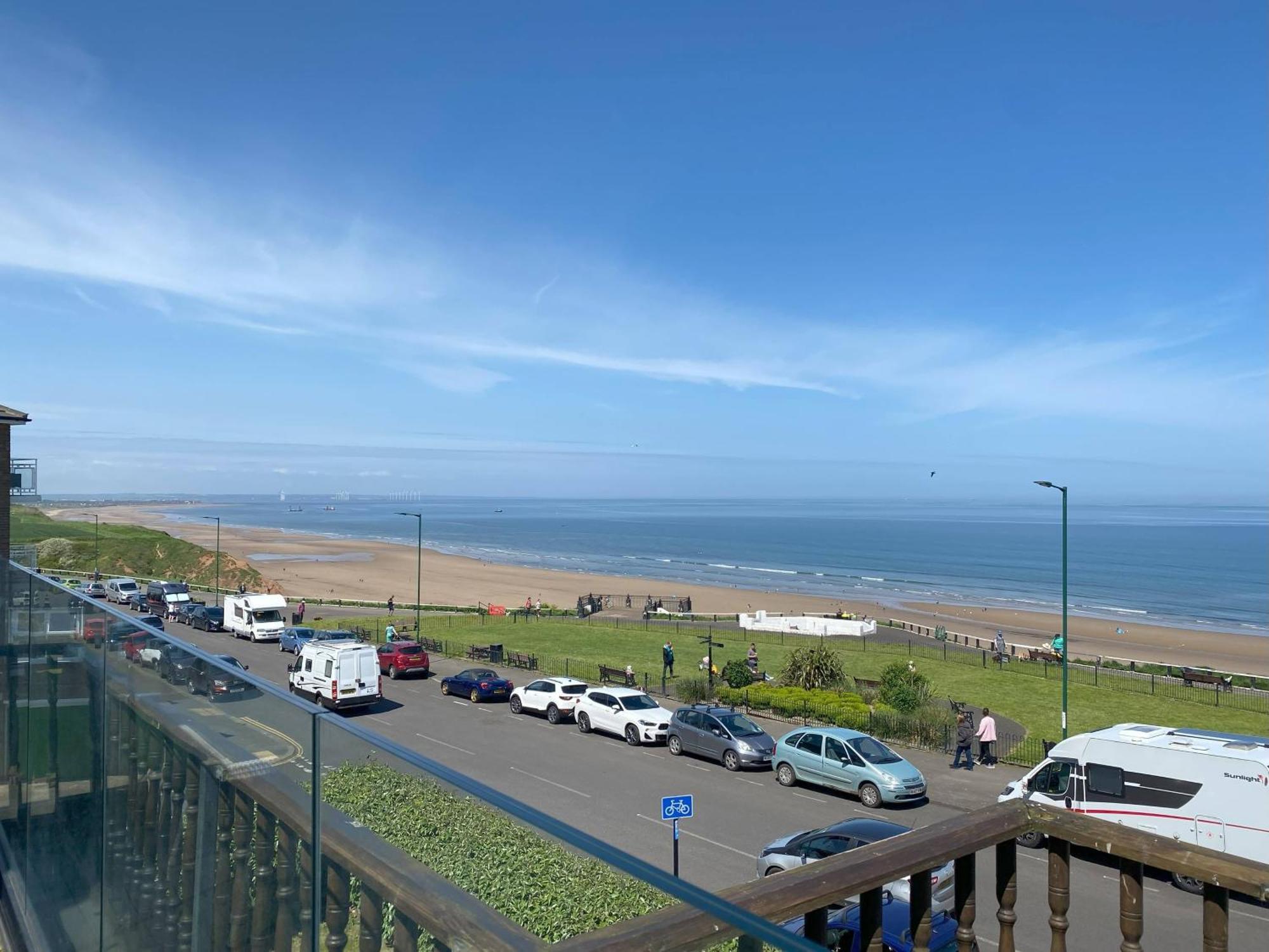 Captain'S Deck Beach Balcony Perfectlysaltburn Saltburn-by-the-Sea Exterior foto