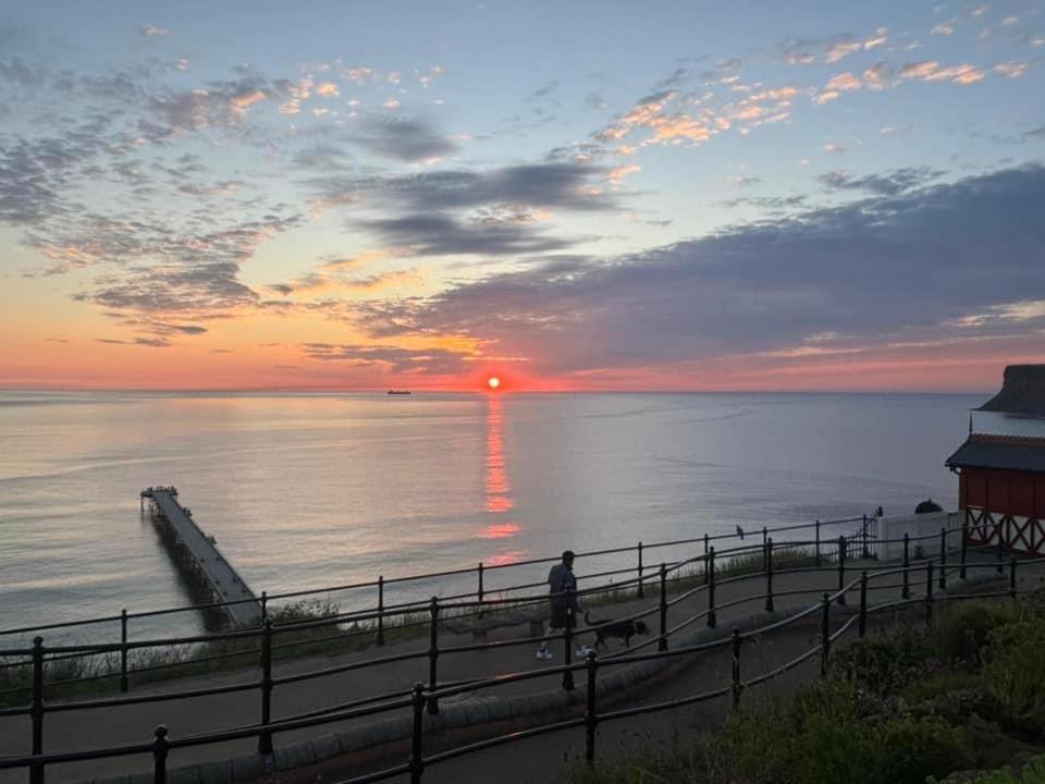 Captain'S Deck Beach Balcony Perfectlysaltburn Saltburn-by-the-Sea Exterior foto